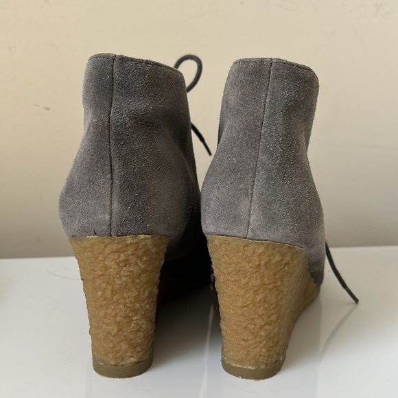 Grey suede wedges - Picture 2 of 5